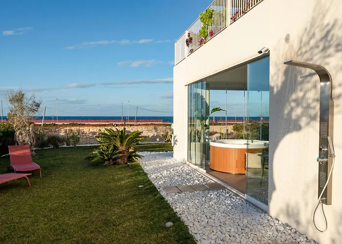 Fronte Mare Villa Bari